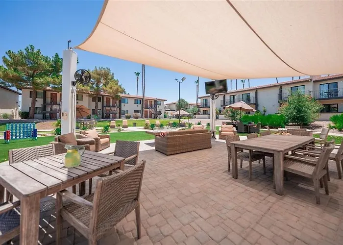 126 Fully Furnished 1br Suite-prime Location Apartament