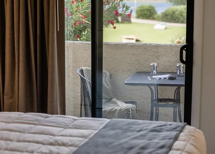 Apartament 126 Fully Furnished 1br Suite-prime Location